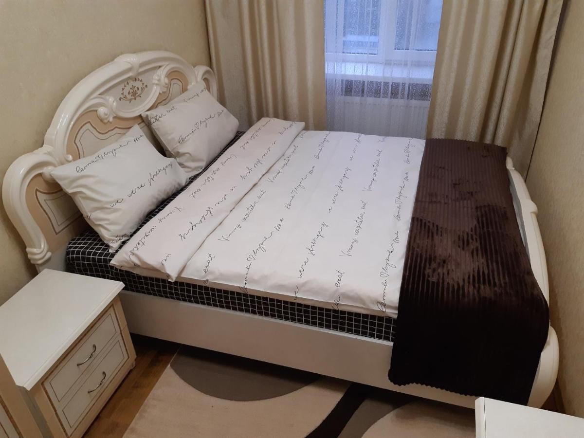 Двокімнатна Apartment Shepetivka Ngoại thất bức ảnh