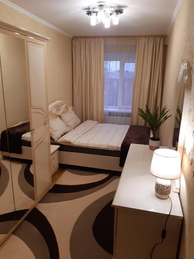 Двокімнатна Apartment Shepetivka Ngoại thất bức ảnh